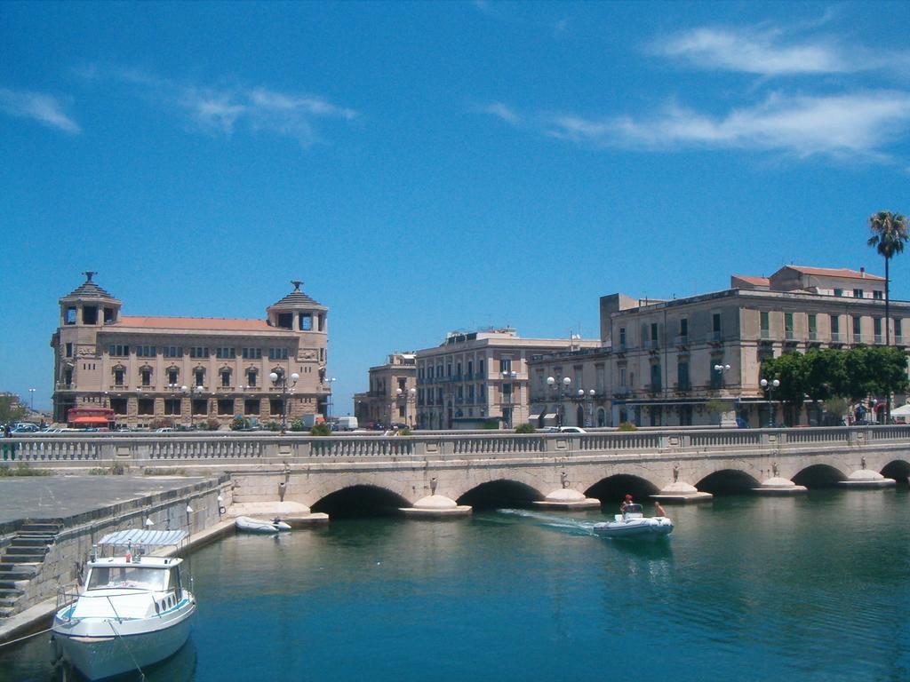 Syracuseapartments Isonzo Di Siracusa Stupendo Appartamento Vicino Ad Ortigia E A 200M Dal Mare Buitenkant foto